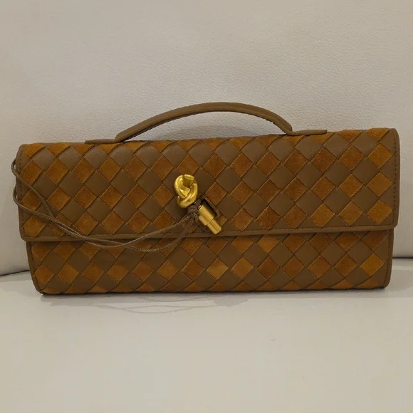 Elegant Leather Cashmere Tan Woven Clutch - Picture 2 of 10